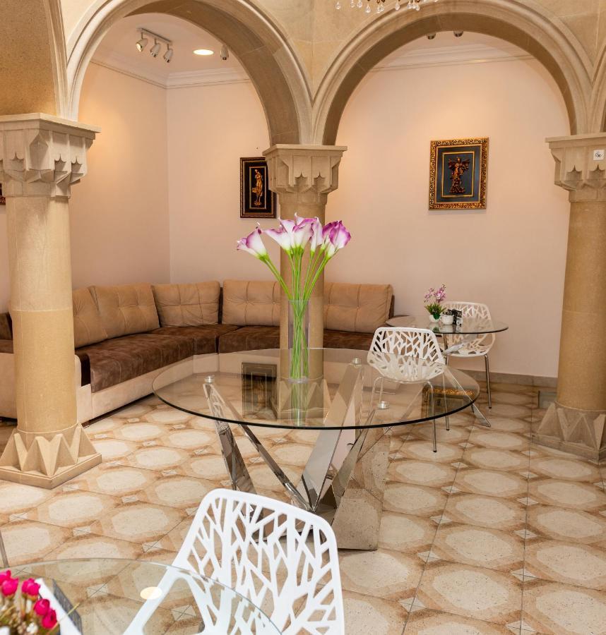 Utopia Hotel Baku Exteriör bild